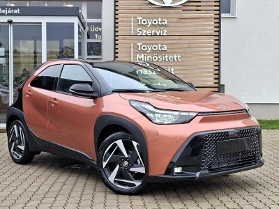 TOYOTA AYGO X 1.5 Hybrid Executive e-CVT