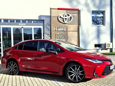 TOYOTA COROLLA Sedan 1.8 Hybrid GR Sport e-CVT