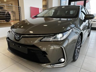 TOYOTA COROLLA Sedan 1.8 Hybrid Comfort Style Tech e-CVT 122LE! KÉSZLETEN!
