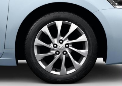 Lexus CT téli szerelt kerék Nokian 205/55R16