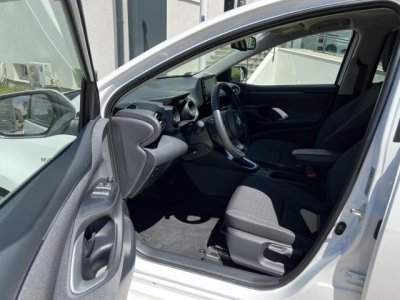 TOYOTA YARIS 1.5 Hybrid Comfort Style Tech e-CVT 116LE