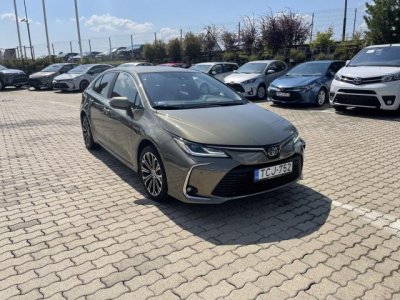 TOYOTA COROLLA Sedan 1.8 Hybrid Comfort Style Tech e-CVT