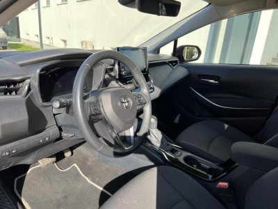 TOYOTA COROLLA Sedan 1.8 Hybrid Comfort Style Tech e-CVT GYÁRTÓI GARANCIÁVAL