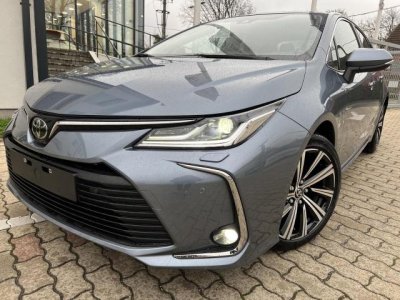 TOYOTA COROLLA Sedan 1.5 Comfort Style Tech CVT KÉSZLETEN!