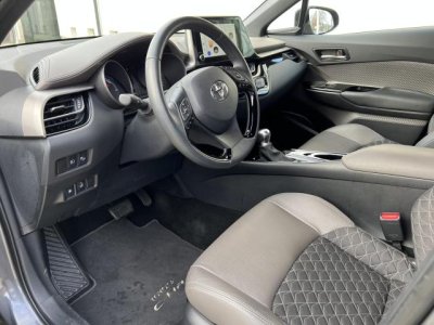 TOYOTA C-HR 2.0 Hybrid Executive e-CVT