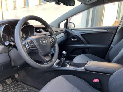 TOYOTA AVENSIS 1.6 Live 2 ÉV GARANCIA. VONÓHOROG