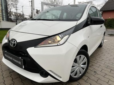 TOYOTA AYGO 1.0 x 2 ÉV GARANCIA