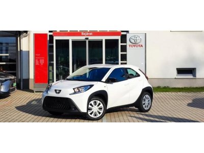 TOYOTA AYGO X 1.0 VVT-i Comfort CVT AZONNAL ELVIHETŐ