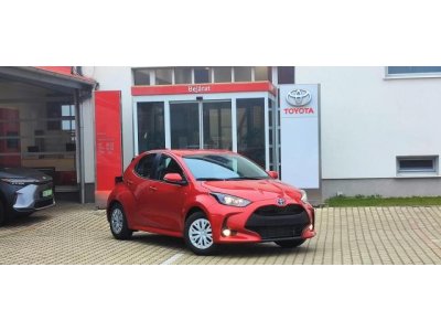 TOYOTA YARIS 1.5 Hybrid Comfort e-CVT AZONNAL ELVIHETŐ