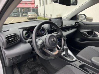 TOYOTA YARIS 1.5 Hybrid Comfort Style Tech e-CVT