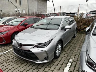 TOYOTA COROLLA Sedan 1.5 Comfort Tech Készleten több színben!
