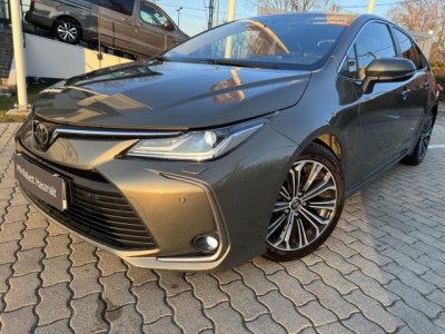 TOYOTA COROLLA Sedan 1.6 Comfort Style Tech 2 ÉV GARANCIÁVAL