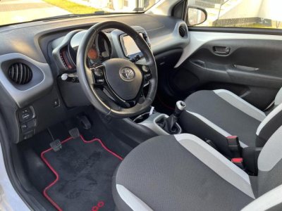 TOYOTA AYGO 1.0 x-play look + smart 2 ÉV GARANCIÁVAL