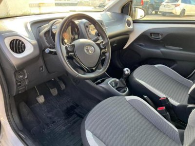 TOYOTA AYGO 1.0 x-play 2 ÉV GARANCIÁVAL