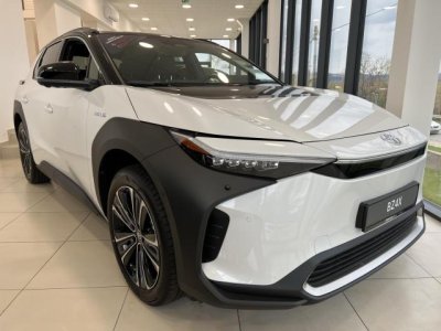 TOYOTA BZ4X Executive