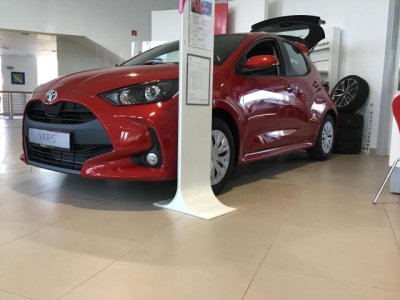 TOYOTA YARIS 1.5 Hybrid Comfort e-CVT Készletről !