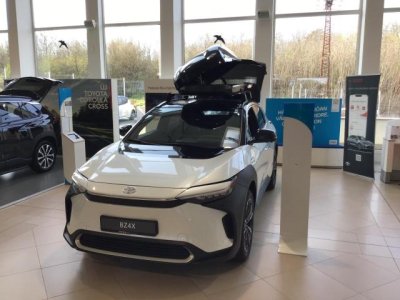 TOYOTA BZ4X Executive