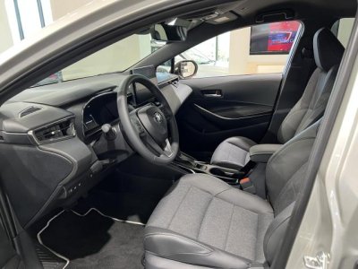 TOYOTA COROLLA Sedan 1.8 Hybrid Comfort Style Tech e-CVT