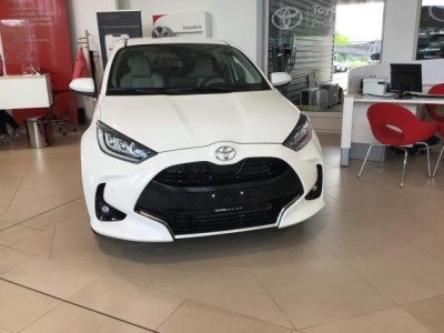 TOYOTA YARIS 1.5 VVT-i Executive VIP CVT