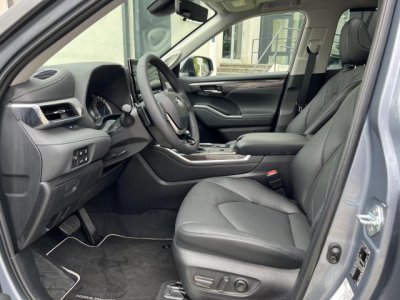 TOYOTA HIGHLANDER 2.5 Hybrid Executive CVT