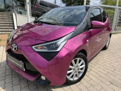 TOYOTA AYGO 1.0 x-cite + cool&safe + smart