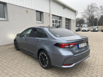 TOYOTA COROLLA Sedan 1.8 Hybrid GR-Sport e-CVT