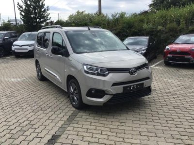 TOYOTA PROACE City Verso EV Family Plus L2H1 (Automata)