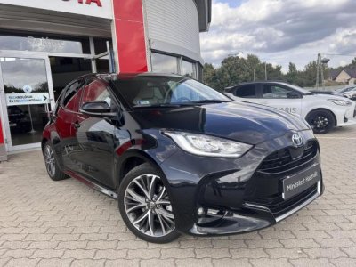 TOYOTA YARIS 1.5 Hybrid Executive e-CVT Mo.-i. 1 tulajdonos