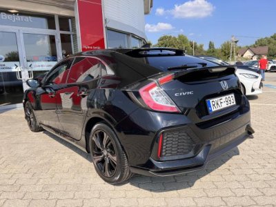HONDA CIVIC 1.0 T Elegance Navi Mo.-i. 1 tulajdonos