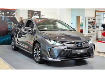 TOYOTA COROLLA Sedan 1.8 Hybrid Comfort Style Tech e-CVT