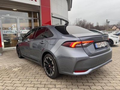 TOYOTA COROLLA Sedan 1.8 Hybrid GR-Sport e-CVT