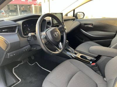 TOYOTA COROLLA Sedan 1.8 Hybrid Comfort Style Tech e-CVT