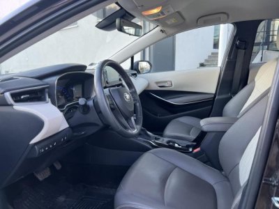 TOYOTA COROLLA Sedan 1.8 Hybrid Executive VIP e-CVT + Navi