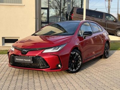 TOYOTA COROLLA Sedan 1.8 Hybrid GR-Sport e-CVT