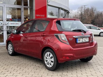 TOYOTA YARIS 1.5 HSD Active (Automata) Mo.-i. 1 tulajdonos
