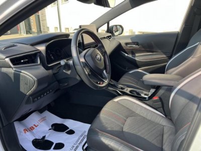 TOYOTA COROLLA Sedan 1.8 Hybrid GR-Sport e-CVT