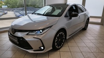 TOYOTA COROLLA Sedan 1.8 Hybrid GR-Sport e-CVT MAGYAR