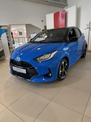 TOYOTA YARIS 1.5 Hybrid Premier Edition e-CVT