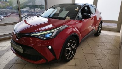 TOYOTA C-HR 1.8 Hybrid Selection e-CVT MAGYAR