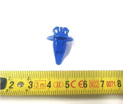 Toyota Hilux rögzítőpatent