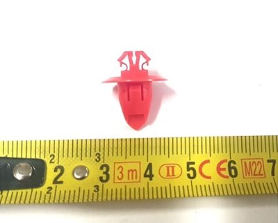 Toyota Hilux rögzítőpatent