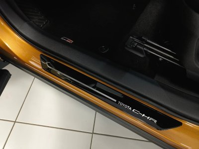 Toyota C-HR Alumínium első küszöbtakaró 2023-