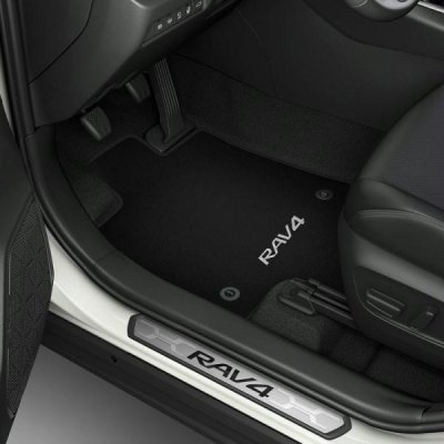 Toyota RAV4 textilszőnyeg, fekete, manuális változathoz, 830 gr