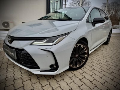 TOYOTA COROLLA Sedan 1.8 Hybrid GR-Sport e-CVT