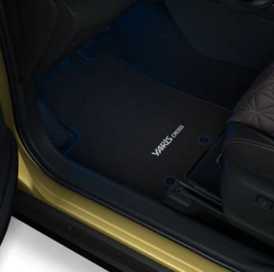 Toyota Yaris Cross textilszőnyeg szett, 830gr (benzineshez) 2021-
