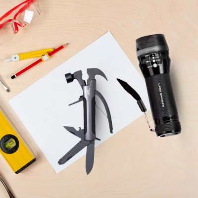 Toyota LED zseblámpa és multiszerszám szett