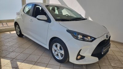 TOYOTA YARIS 1.5 Hybrid Comfort e-CVT MAGYAR