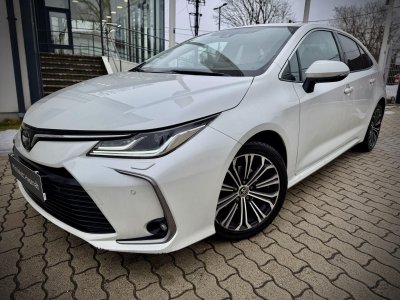 TOYOTA COROLLA Sedan 1.6 Comfort Style Tech