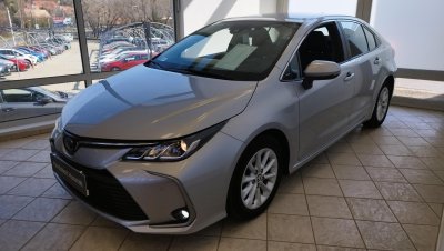 TOYOTA COROLLA Sedan 1.8 Hybrid Comfort Tech e-CVT MAGYAR