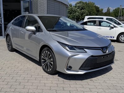 TOYOTA COROLLA Sedan 1.8 Hybrid Comfort Style Tech e-CVT